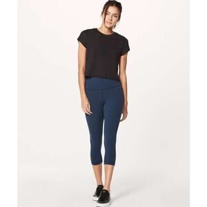 Lululemon Hint of Sheer Tee Black Size 4 NEW Short Sleeve Crop Top Tee Comfort